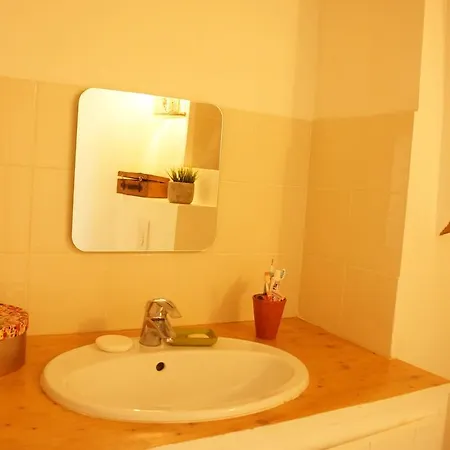 Longo Mai Panzió Apt